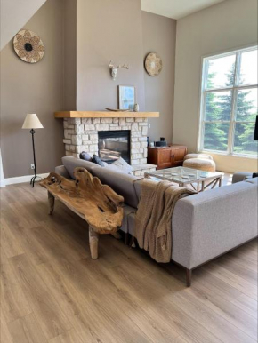 Door Way Inn by Simple Life Rentals